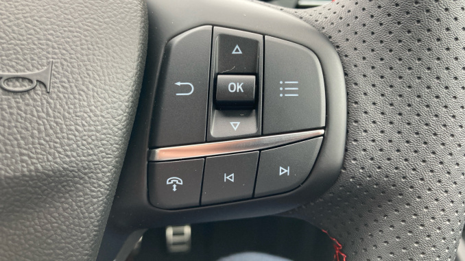 Ford Kuga 1.5 EcoBoost ST-Line 5dr Petrol Estate - Image 23